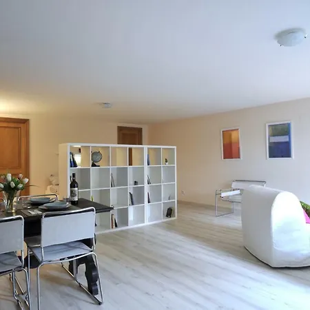 Lägenhet New San Peter Garden Loft